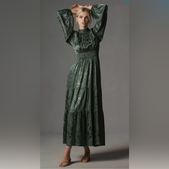 Anthropologie Mock-Neck EditionThe Somerset Collection Elegant